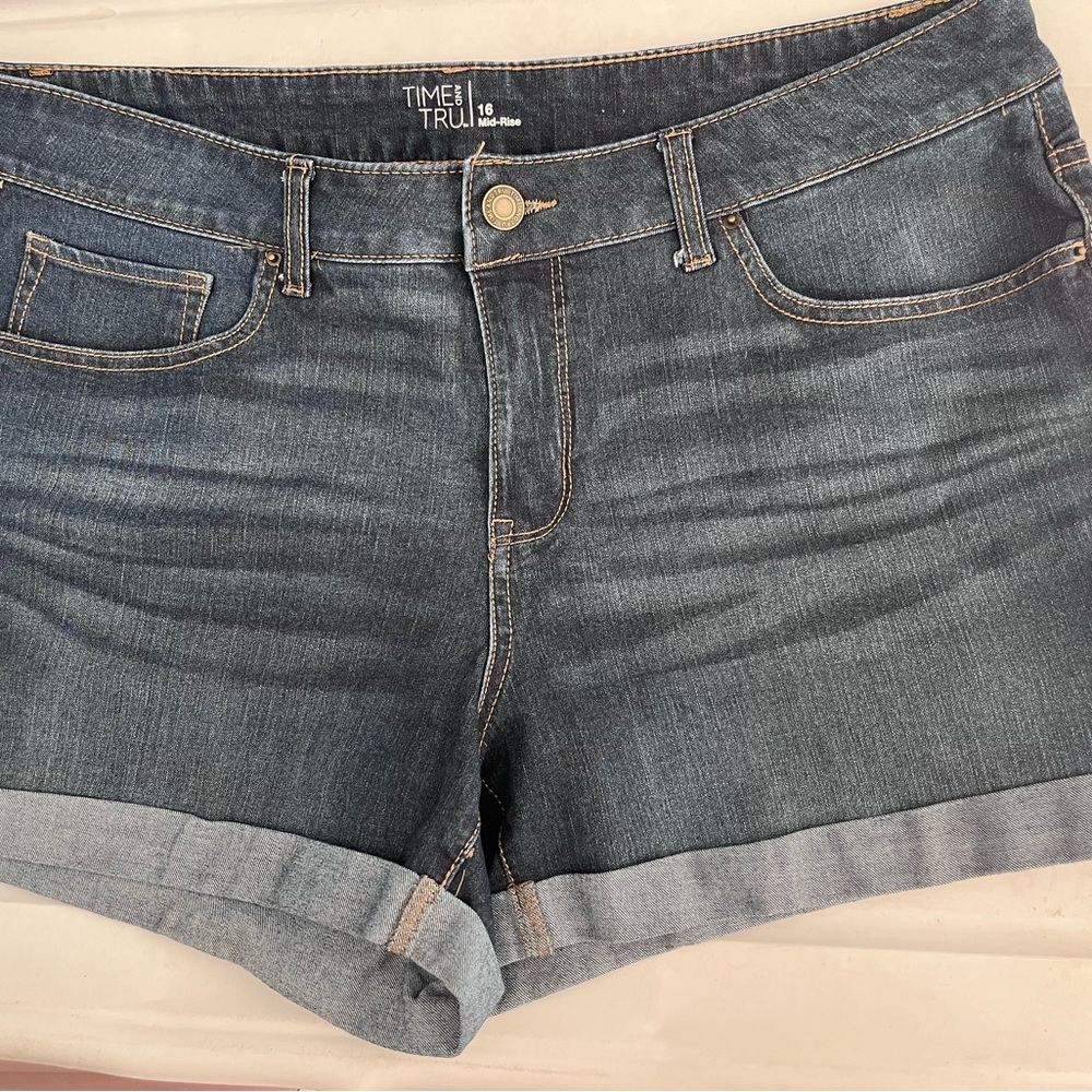 Denim Cuff Shorts  Size 16